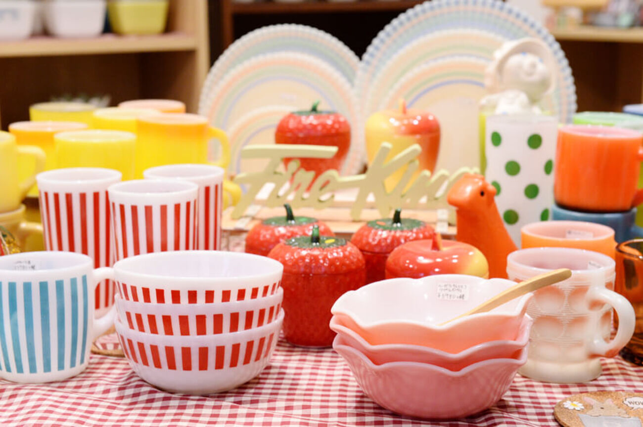 日本で大人気のアメリカンヴィンテージ食器『ファイヤーキング』とは 
