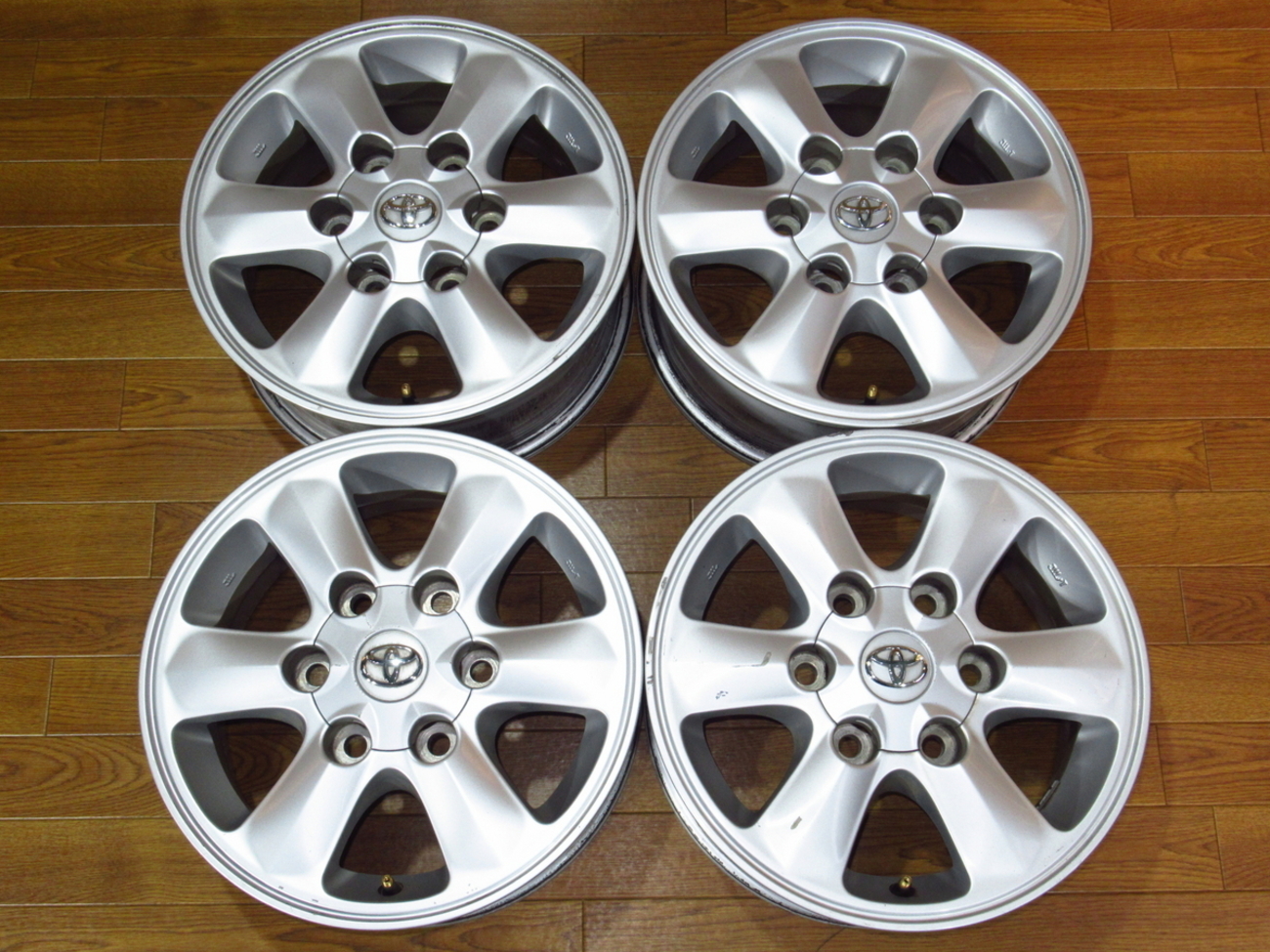 トヨタ200系ハイエース前期純正オプションOP 6J-15 off+35 pcd139.7/6H 