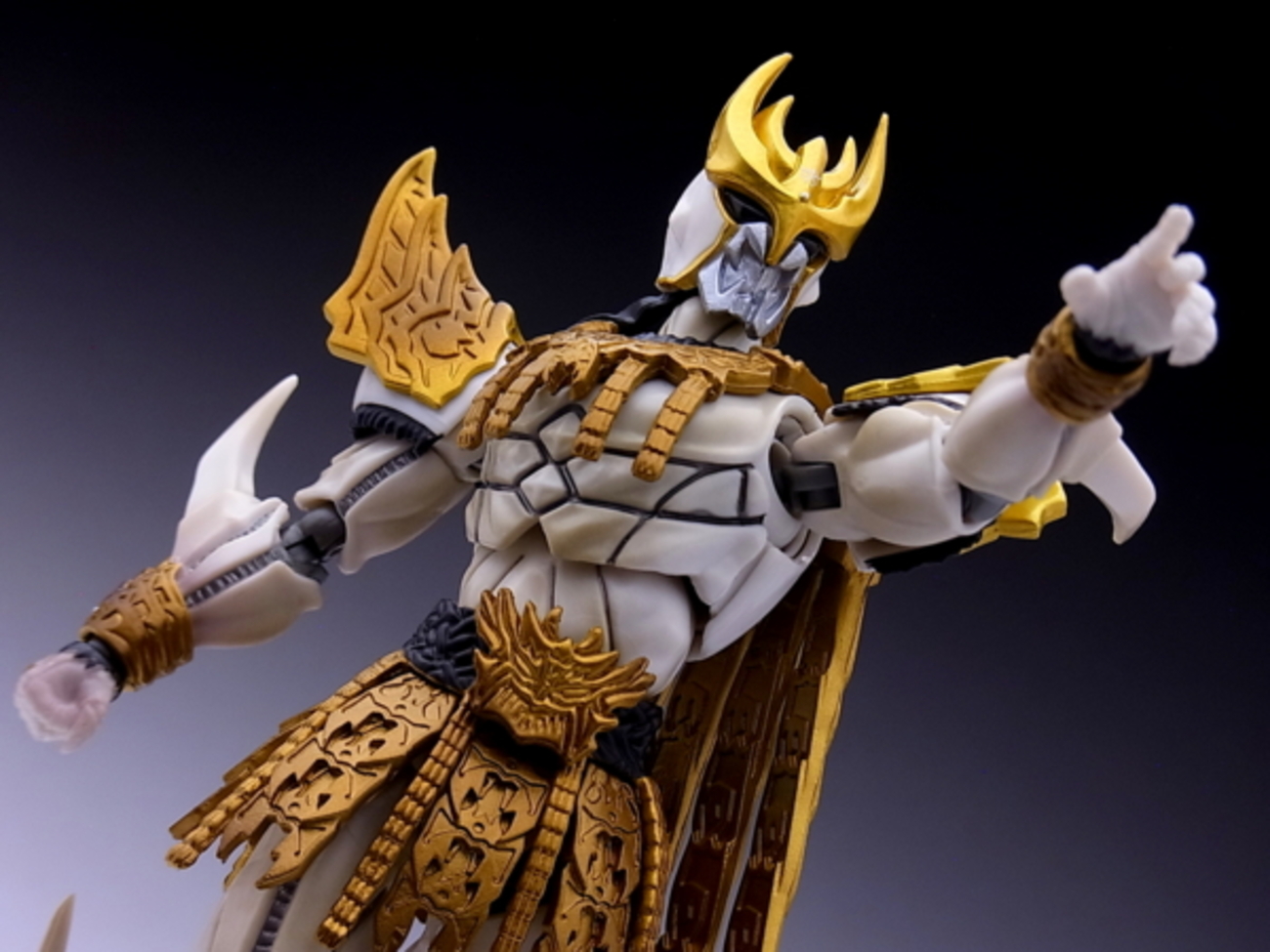 ン・ダグバ・ゼバ 仮面ライダークウガ | 真骨彫製法 S.H.フィギュ 