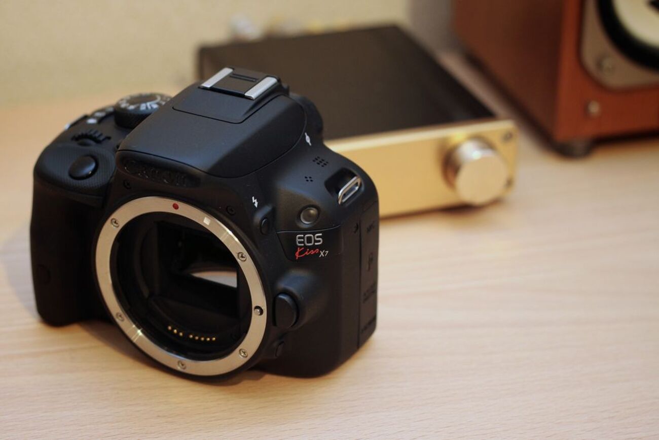 Canon EOS Kiss X7 を買ったら揃えるべきアクセサリー一覧 - 黒シュナ
