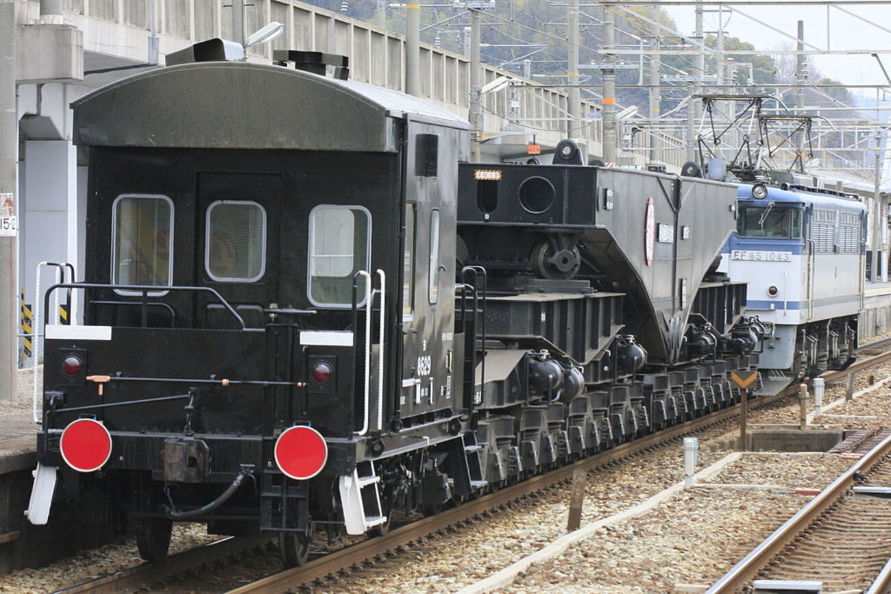 赤い尾灯を灯して貨物列車の殿を受け持った車掌車たち【1】 - 旅メモ 