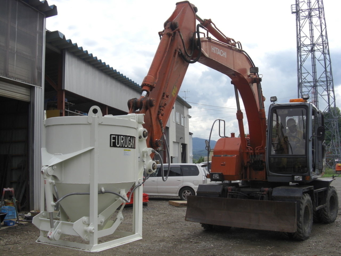 中古 生コンバケット（生コンホッパー） 0.45m3クラス - 建機プライス 