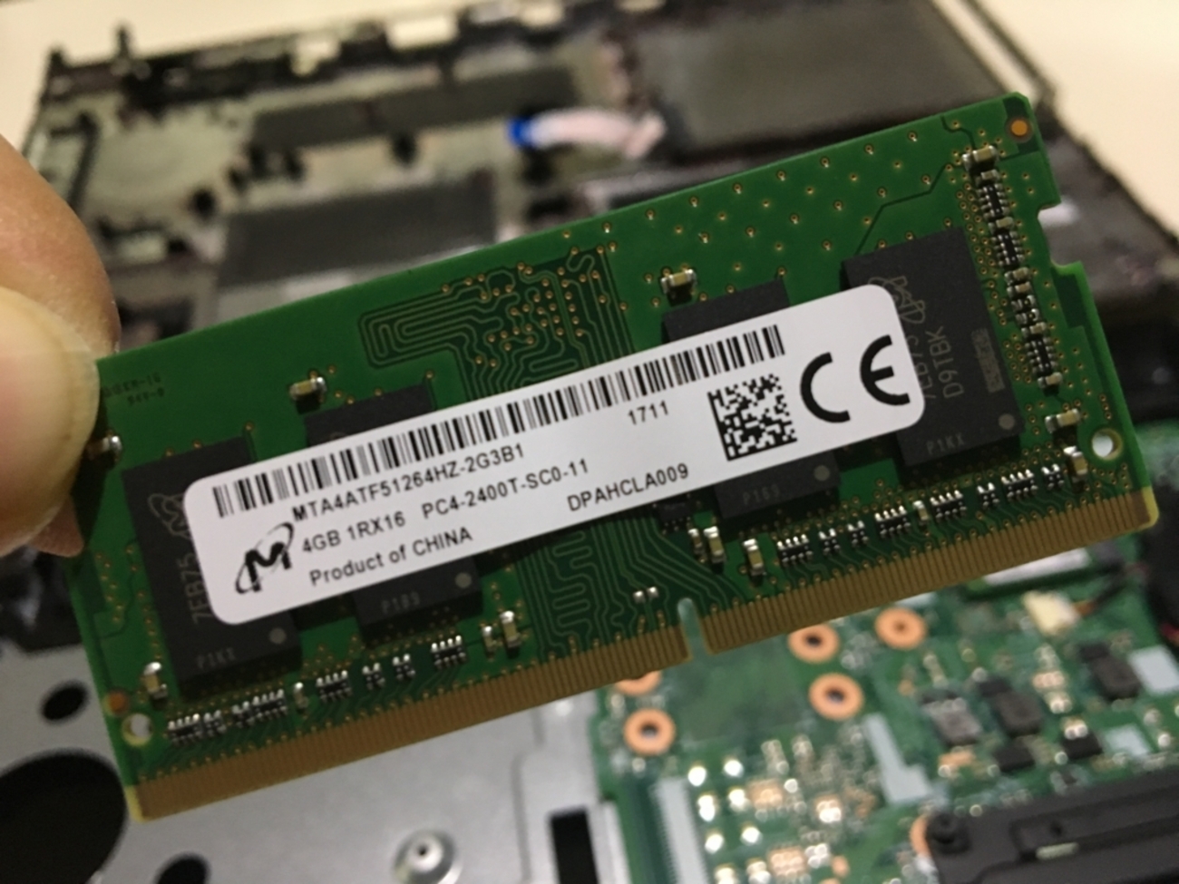 DELL Inspiron 15 メモリを増設する - 日常Factry