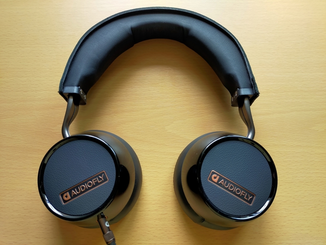 AUDIOFLY AF240 WHITE オーバーイヤー ヘッドホン 高級 訳有 AUDIOFLY AF240 WHITE オーバーイヤー ヘッドホン 高級 訳有
