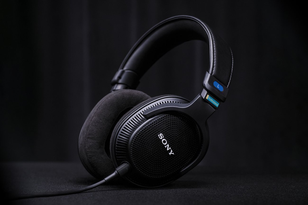 ソニーの「背面開放型」ヘッドホンMDR-MV1は、なぜ音楽制作に効くか 