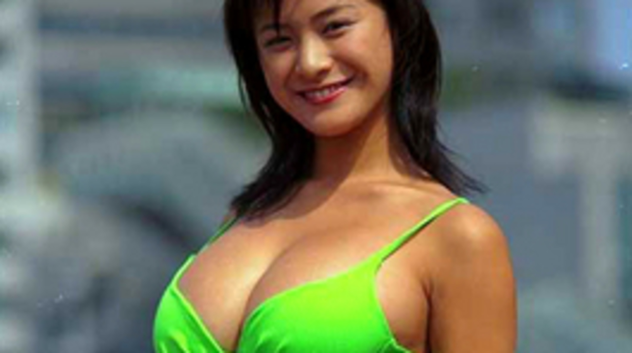 青木裕子　巨乳画像 伝説のグラドル・青木裕子のIカップ爆乳水着画像【５】 - グラビア大銀河