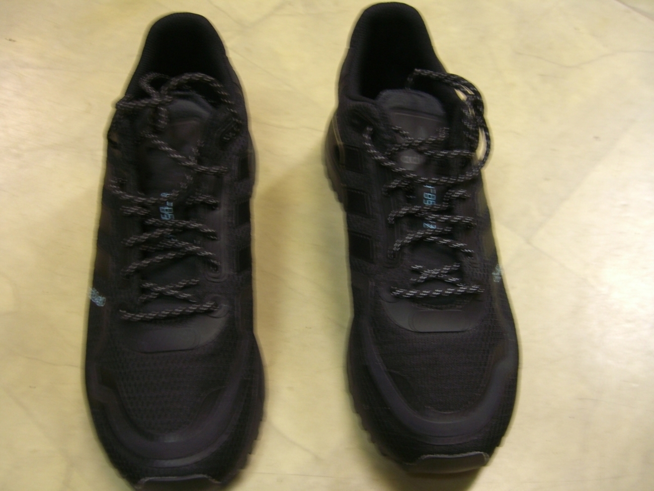 アディダス ZX－750－HD ブラックカラーのレビュー - 革靴と