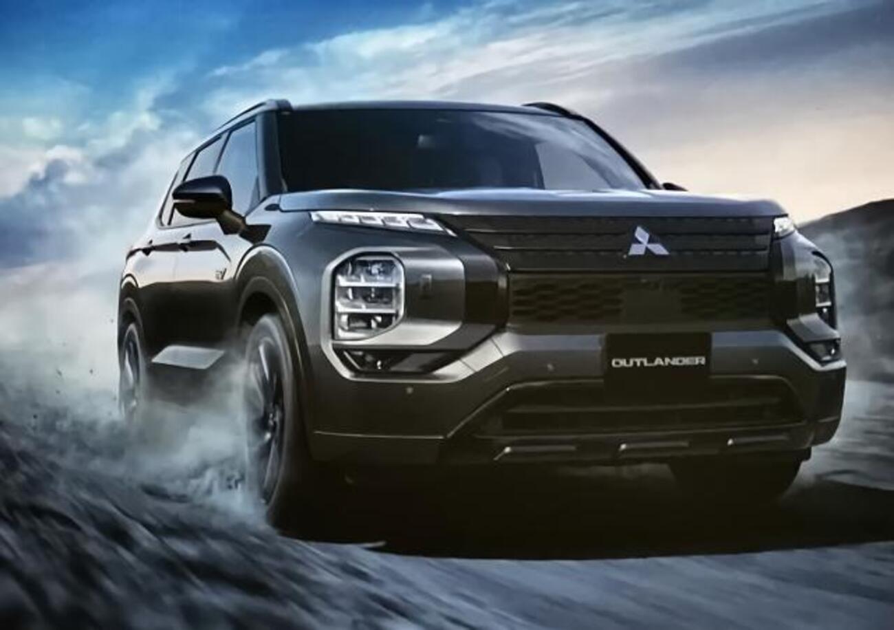 新型アウトランダーPHEV】「PベースBLACK Edition設定!」2023年12月7日 