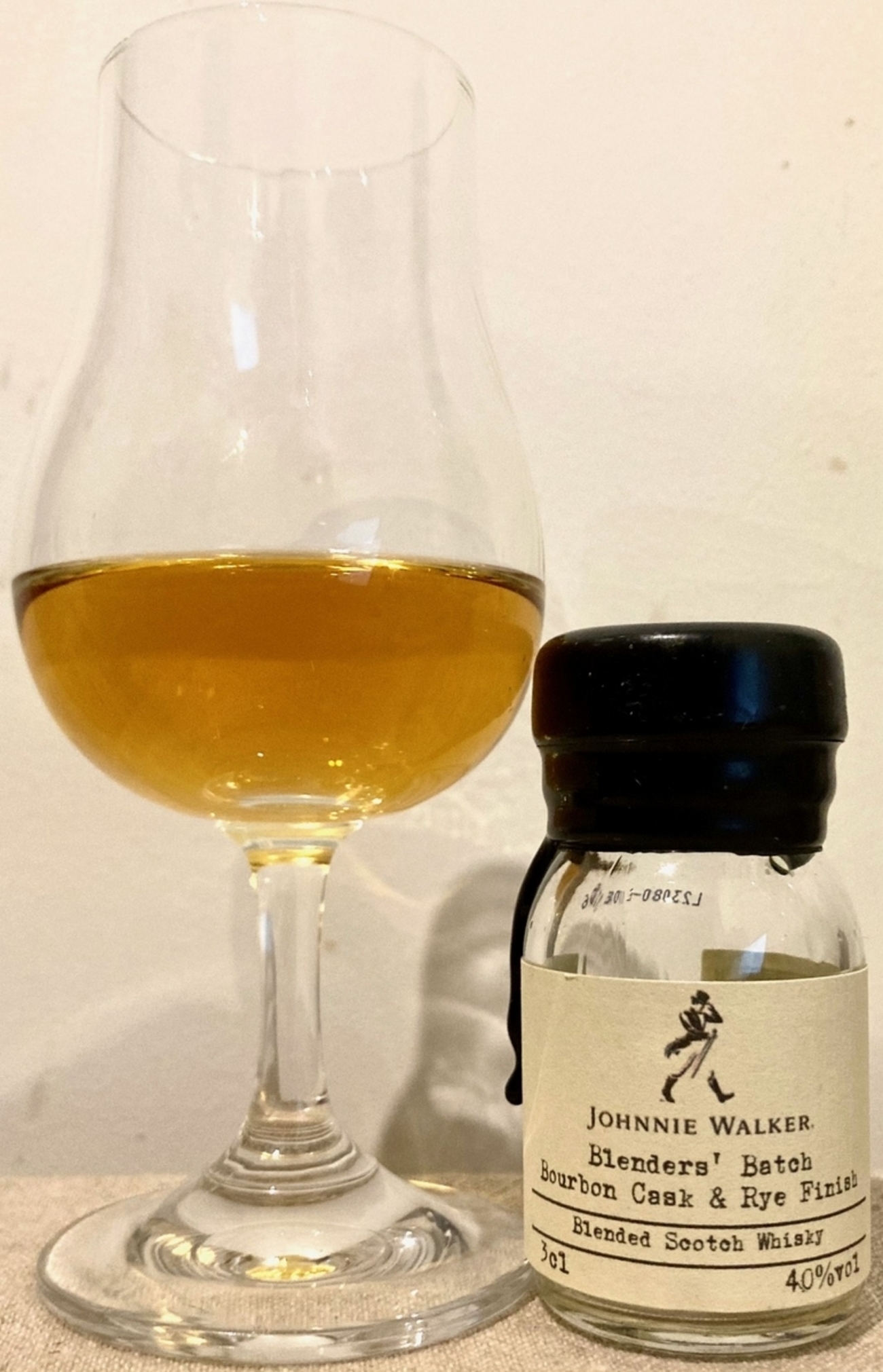 ジョニーウォーカー ブレンダーズバッチ バーボンカスク＆ライ 