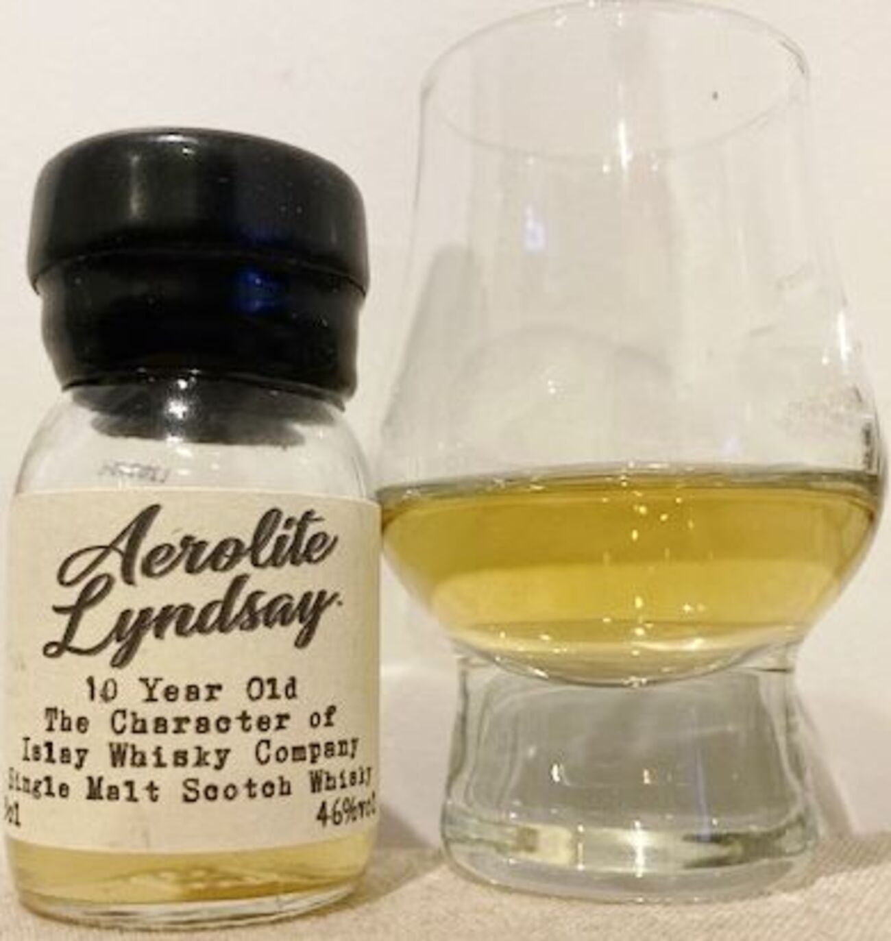 Aerolite Lyndsay 10年 シングルモルトウイスキー Aerolite Lyndsay Islay 10 Year Old Islay Single Malt Scotch Whisky