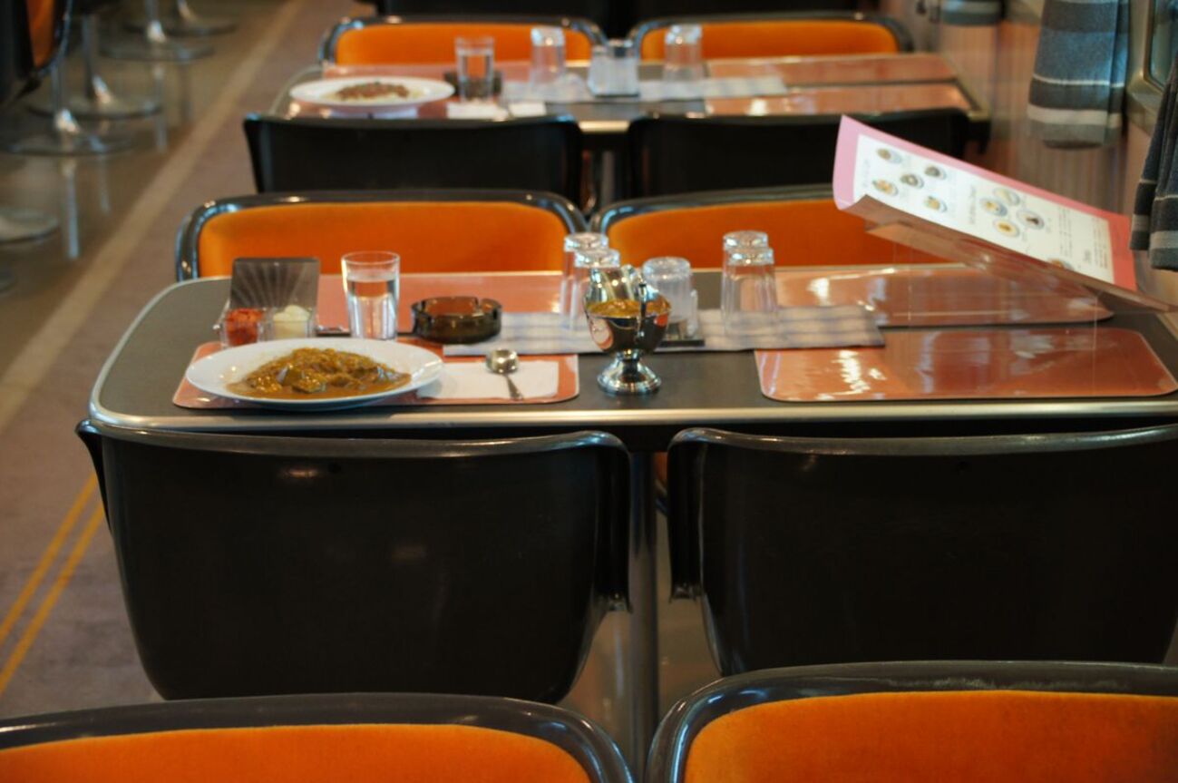 日常を忘れさせてくれる食堂車 かつて、新幹線には食堂車があった【3 