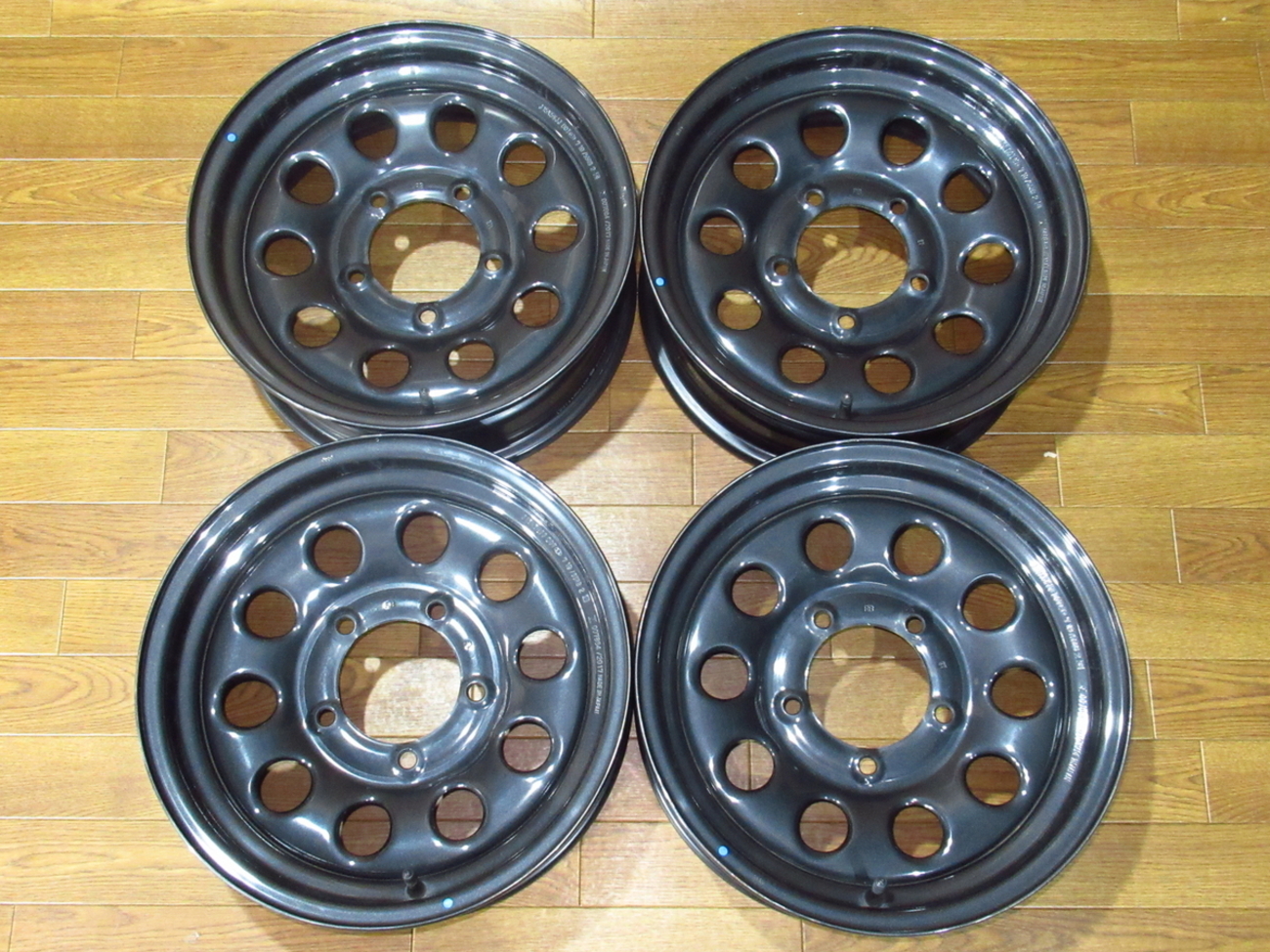 スズキJB74Wジムニーシエラ純正スチール15インチスチールホイールの 