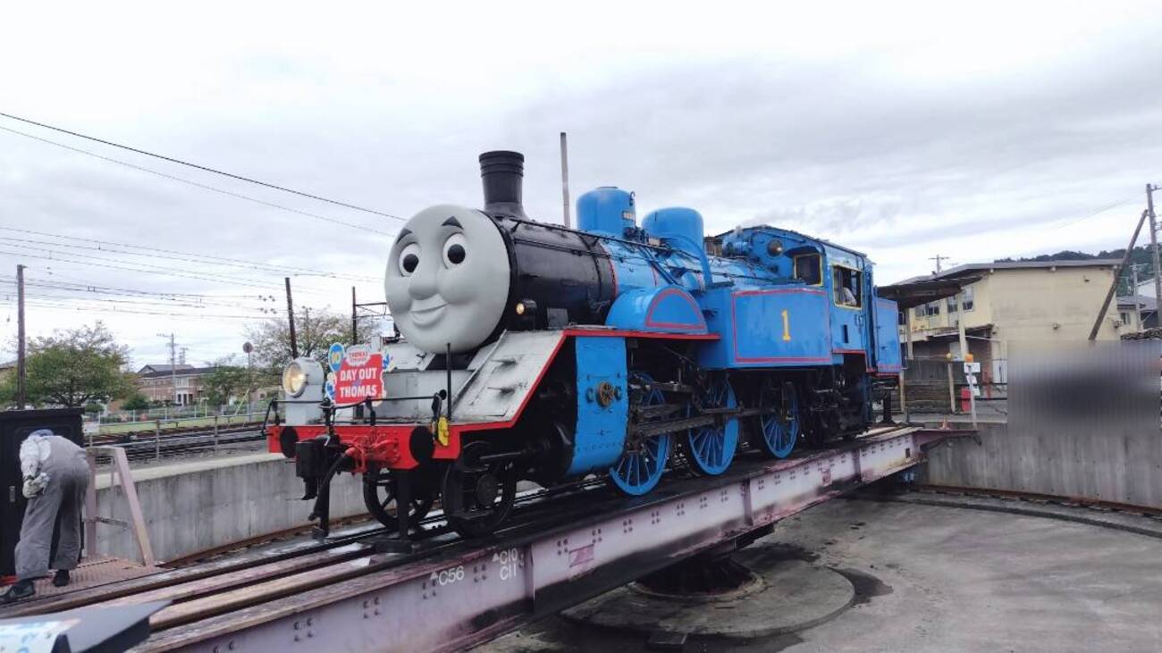 トーマス転車台お勧め撮影スポット】きかんしゃトーマス号＆バス バー
