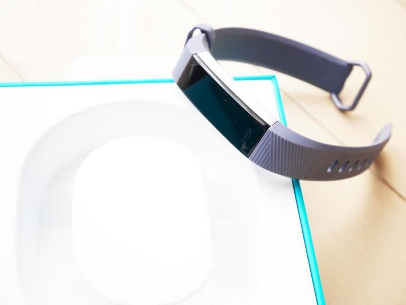 Fitbit Alta HRを買ったので、Fitbit Altaと見比べながらレビュー 
