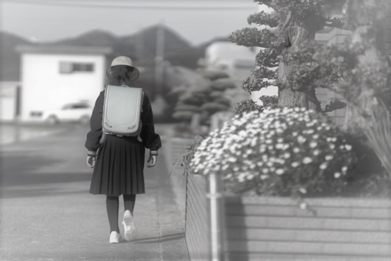 少女　レイプ　死体 