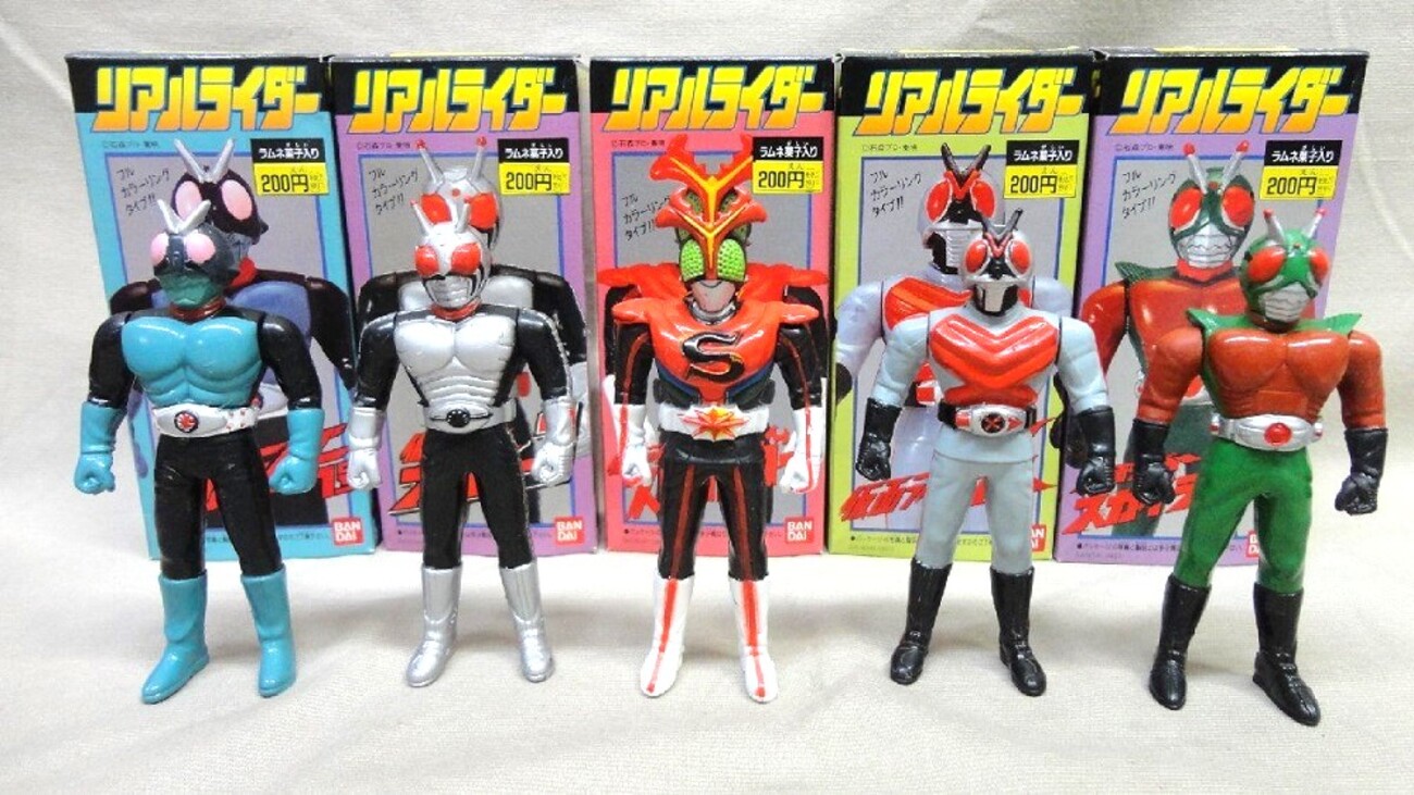 最初の彩色食玩はいつ出たのかな？仮面ライダーの場合 - 食玩ブームはいつ終わった？