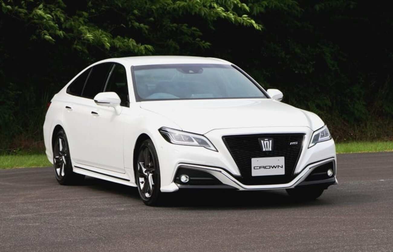 トヨタ クラウン フルモデルチェンジ後・新旧比較レビュー！今買うなら 