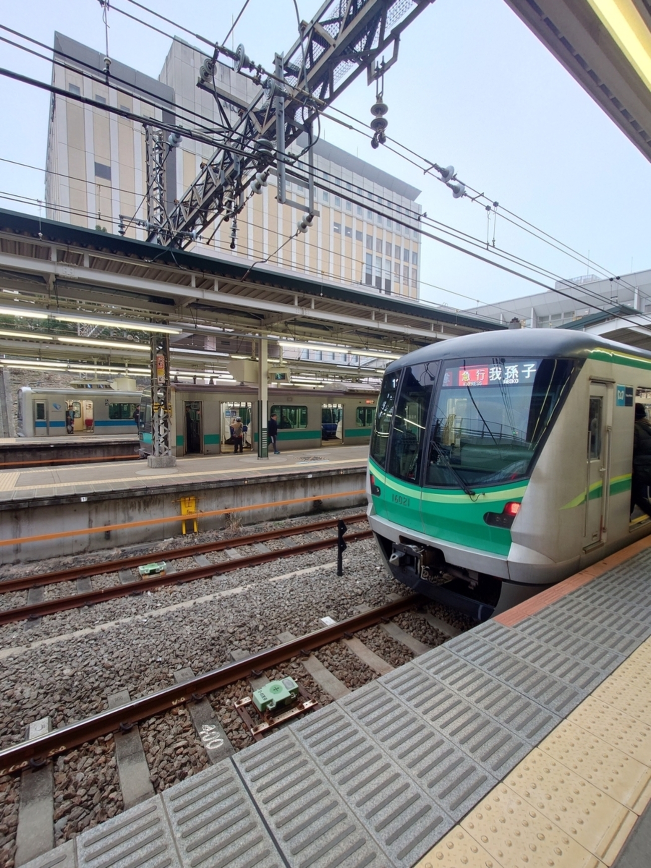 千代田線(メトロ)直通に乗って - いそかぜの旅行記等々