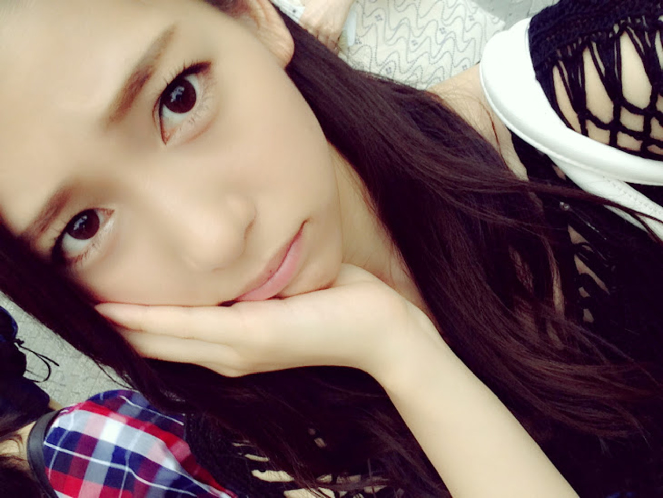 女子高生　顔胸　自撮り 