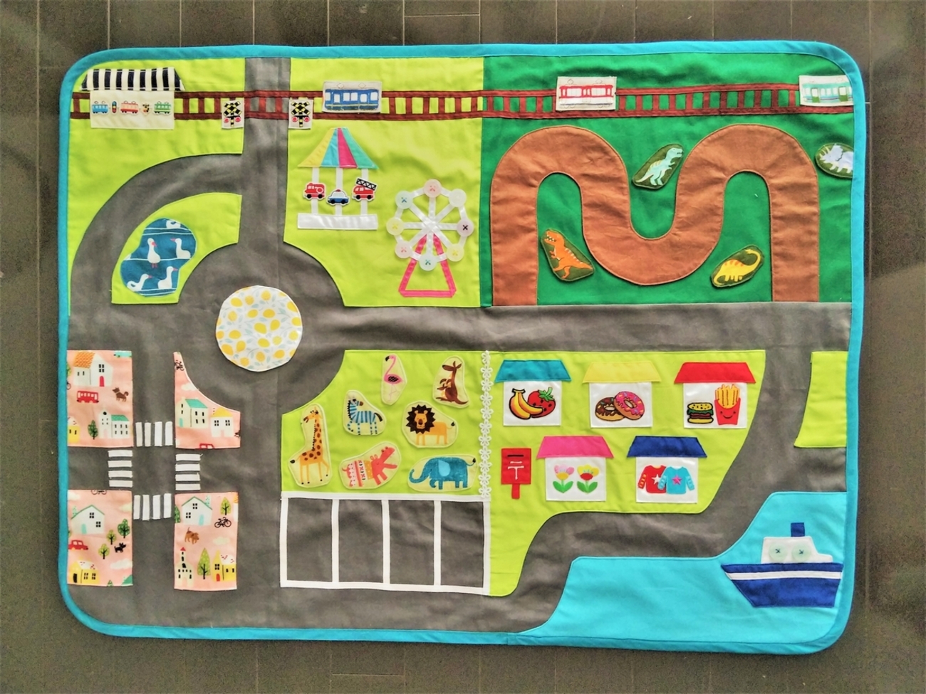 手作りトミカマップ』を作ってみた - 照り焼きチキンのちまちま手作り