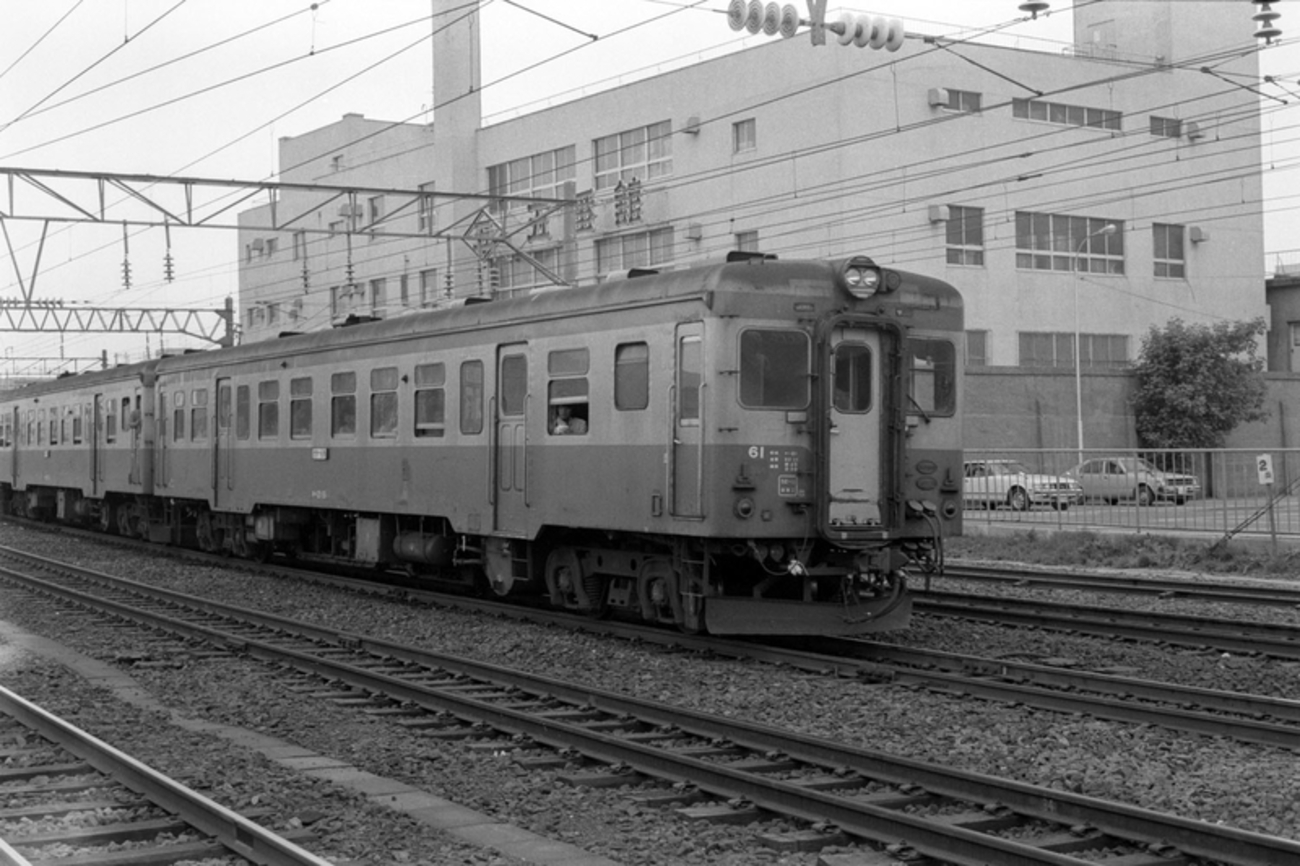442 国鉄キハ27初期車Mなし HO o3644092415469539792.jpg