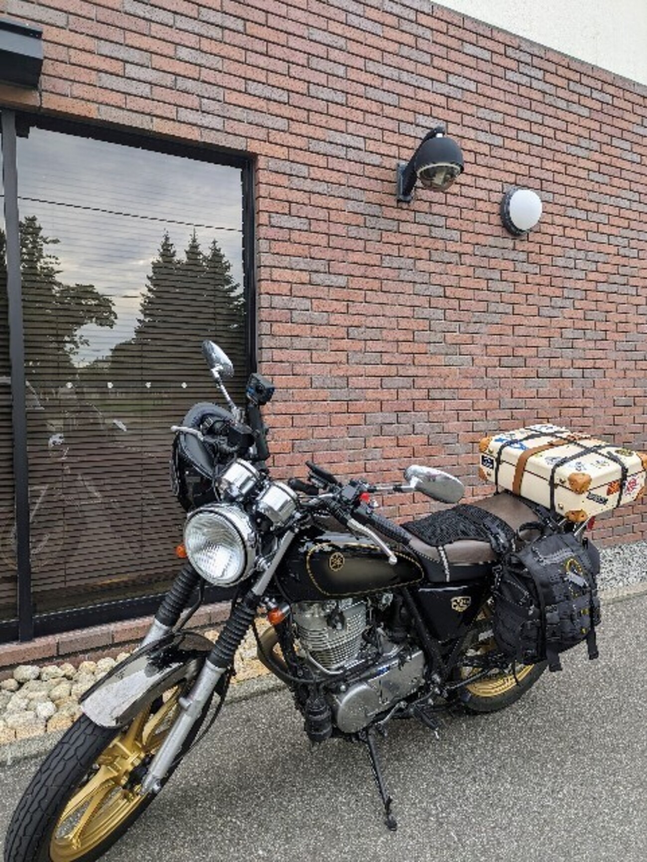 SR400: STREET BIKER