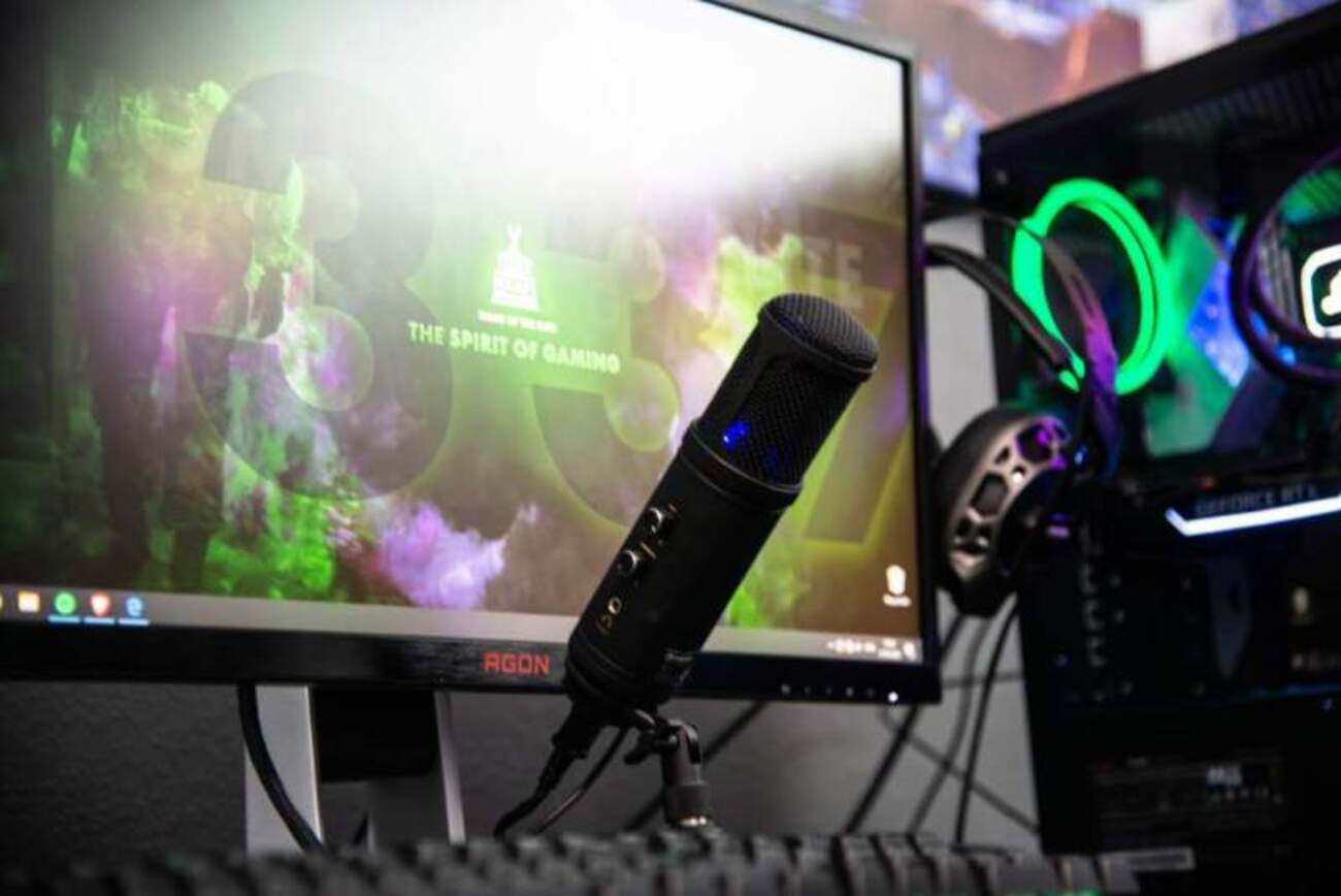 □特価品□Mouse i7ゲーミングPC】フォートナイト、Apex◎現品組み上げ 