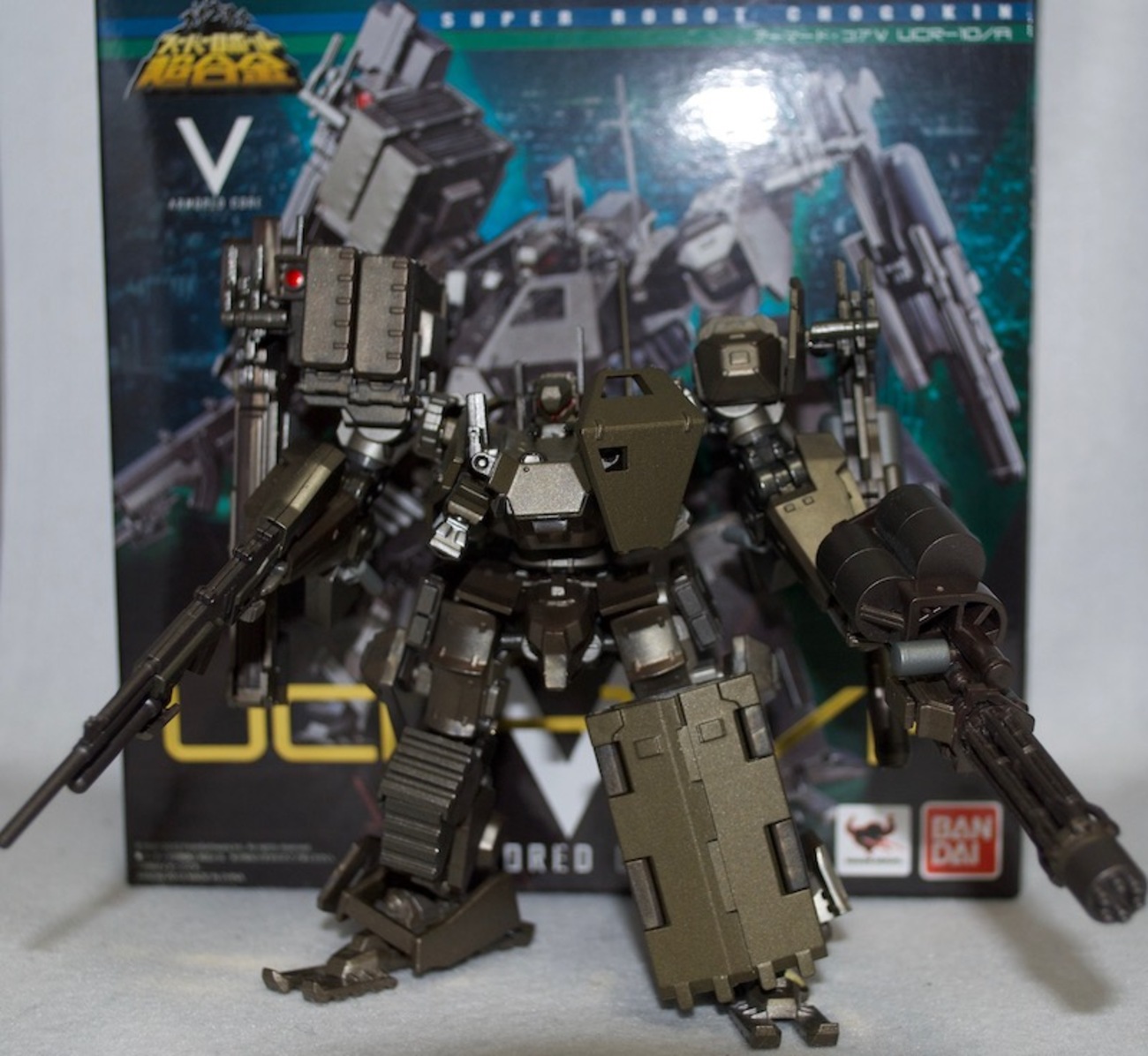 バンダイ 「アーマード・コアV」 スーパーロボット超合金 UCR-10A 