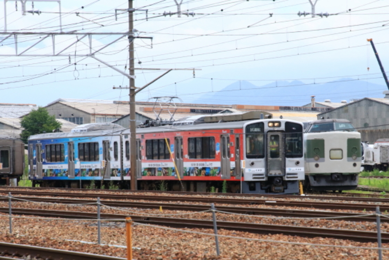えちごトキめき鉄道　ET127系 えちごトキめき鉄道所有ET127系V3編成回送 - ガタゴト日誌