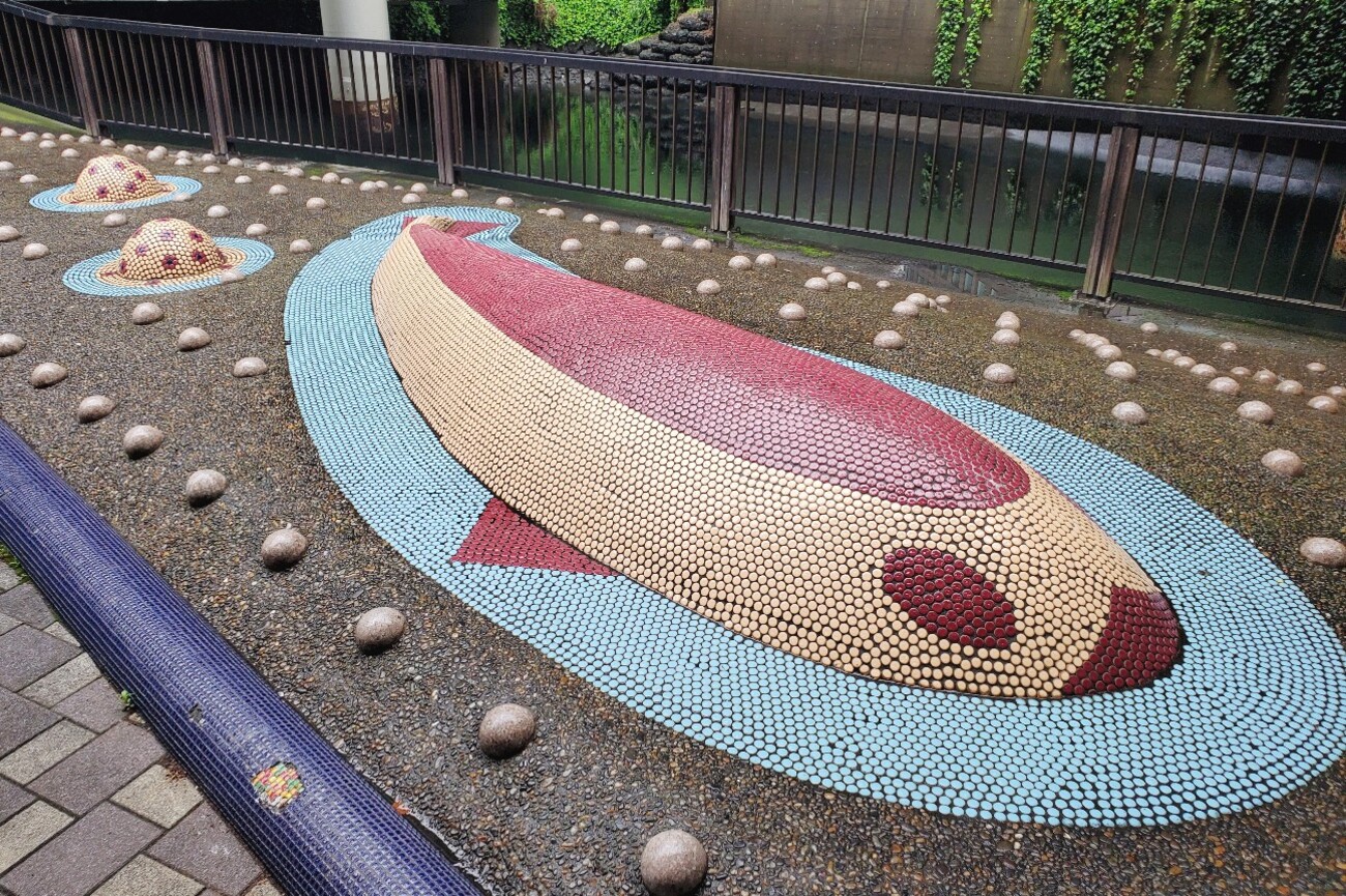 神田橋公園のタイル - flow Trip -archive- 漂い紀行 -振り返り版-