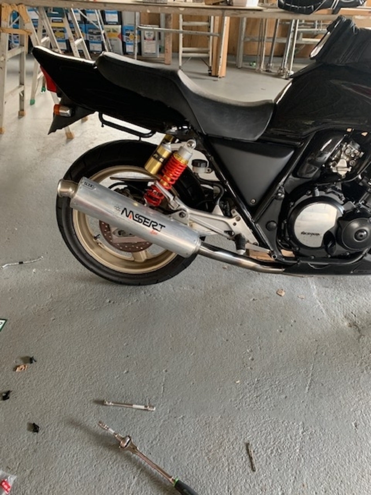 ホンダ CB400SF（NC31）テールカウル交換 脱ヤンキーテール 