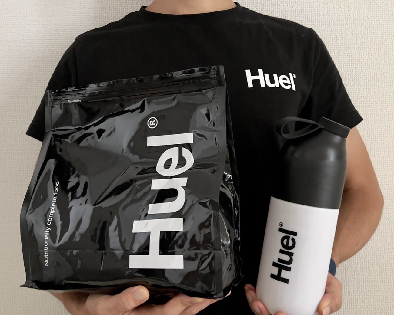 Huel ブラックエディション ストロベリークリーム 4袋セット Huel