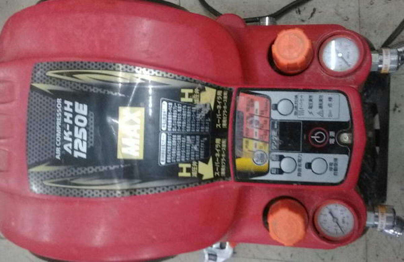 AK1250シリーズ初めて解体 - 大工道具屋のひとりごと