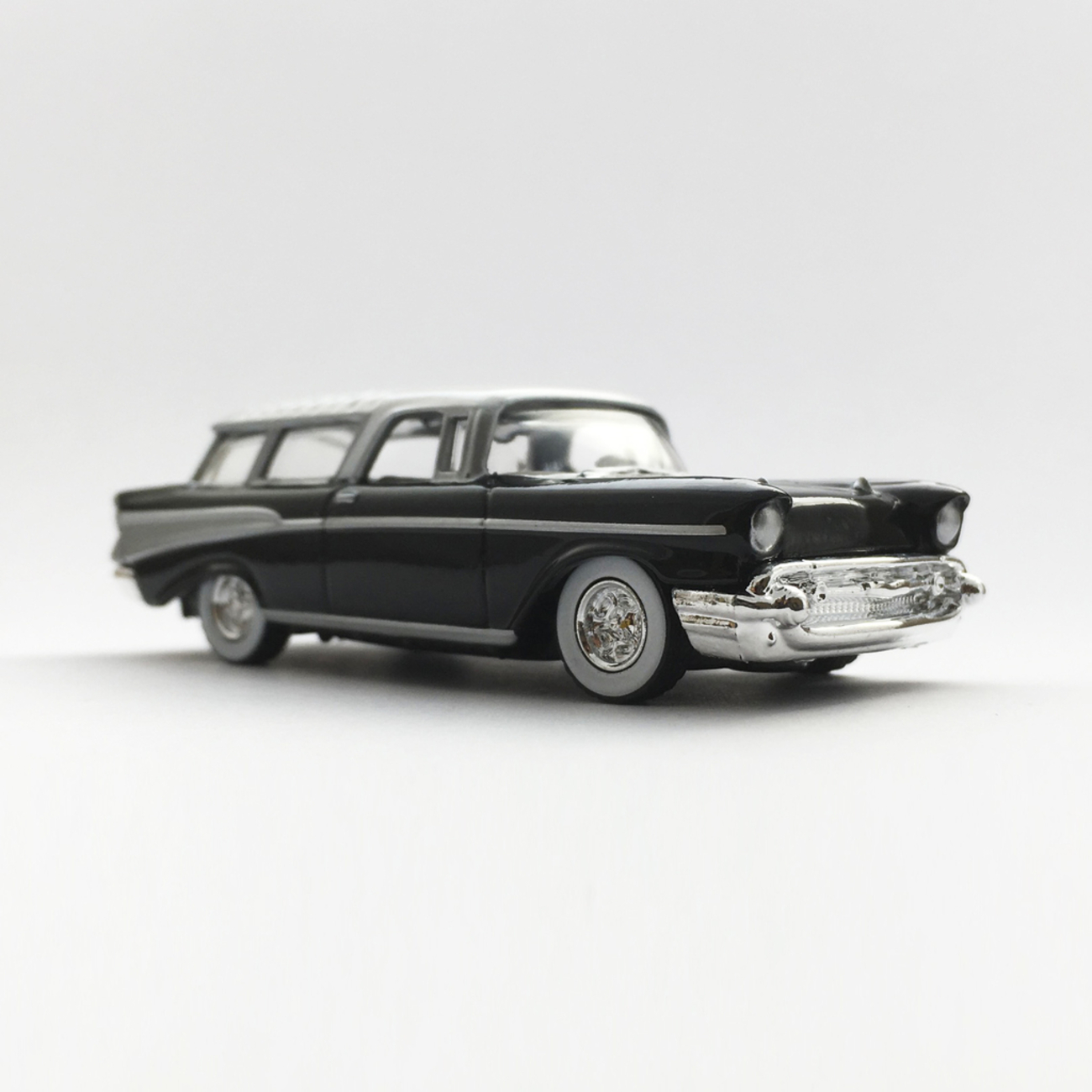 ホットウィール '57 Chevy Nomad フレイム柄7000台限定 ホットウィール '57 Chevy Nomad フレイム柄7000台限定 - メルカリ