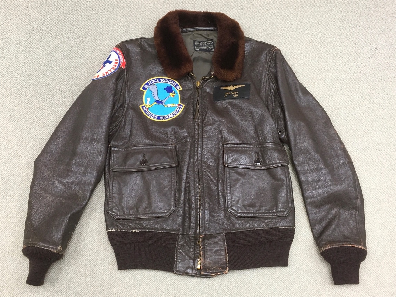 スカイホークの部隊です！【アメリカの軍服】海軍レザーフライト 