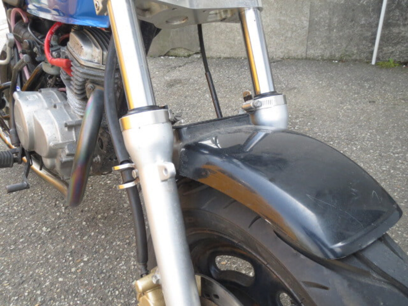 社外フォークでもダウンフェンダー化はできる！【ホンダ エイプ】NSR50 