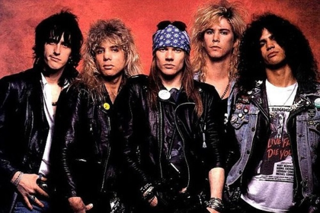 GUNS N