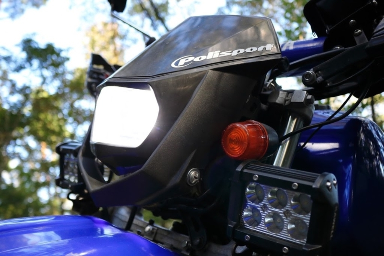 TWのヘッドライトをオフ車っぽい社外品に交換した - 鈍速巡航