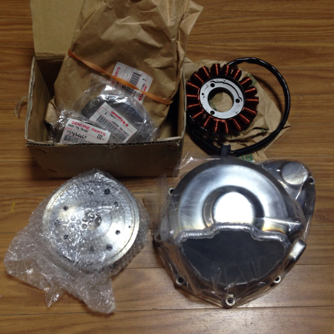 Z1000J（Z1000R）ジェネレータカバー（未使用） fit=scale-down,w=1200