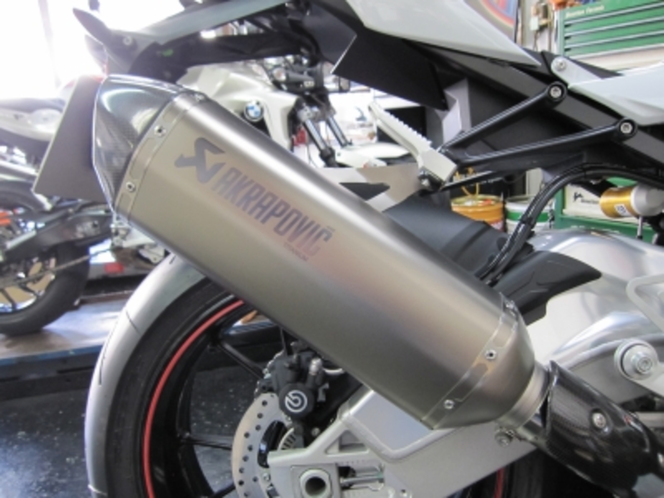 S1000RR 2015年用純正アクラポビッチマフラー在庫あります 