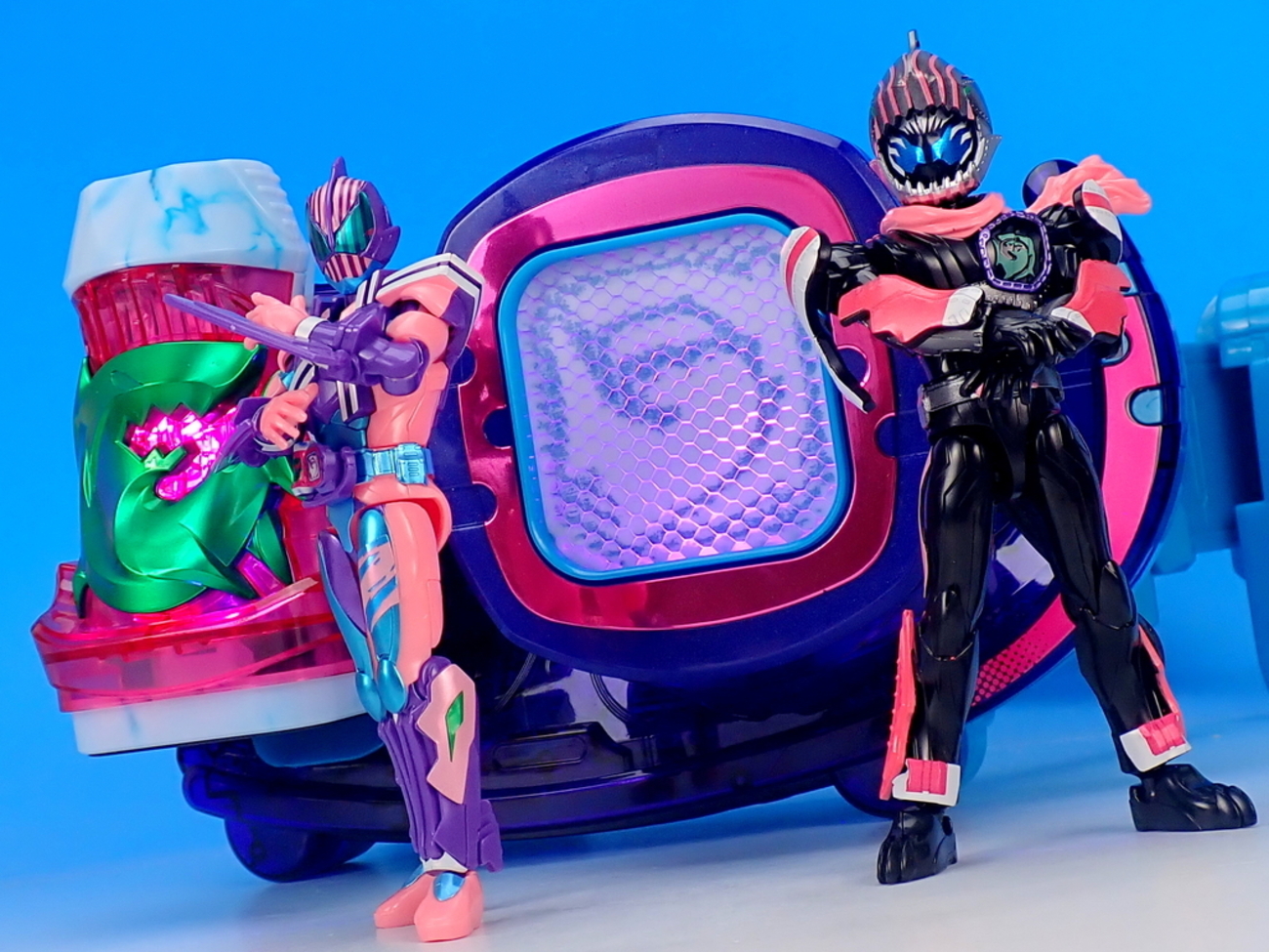 装動リバイス 仮面ライダーリバイ＆バイス メガロドンゲノム で遊ぶ 