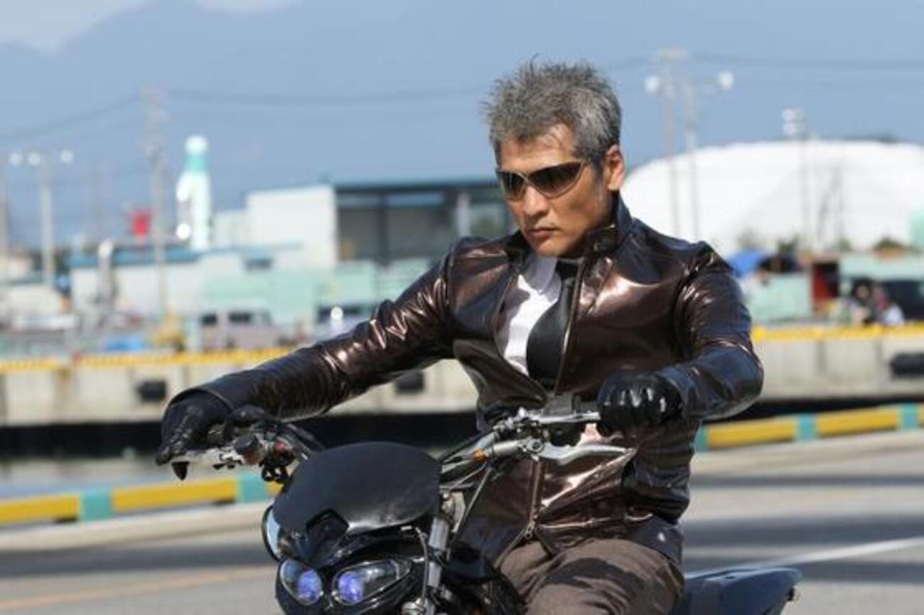 吉川晃司 コーチジャケット 11月2日（水）発売 ニュー・アルバム『OVER THE 9』ジャケット