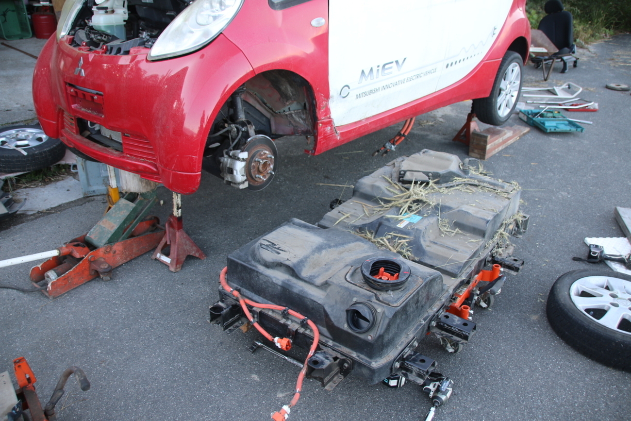 アイミーブi-MiEV、駆動用バッテリーの交換2「部品取り車から 