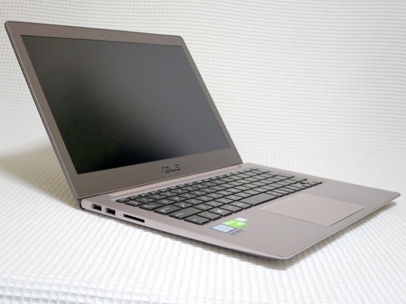 ASUS ZenBook UX303UB レビュー - かわにょぶろぐ