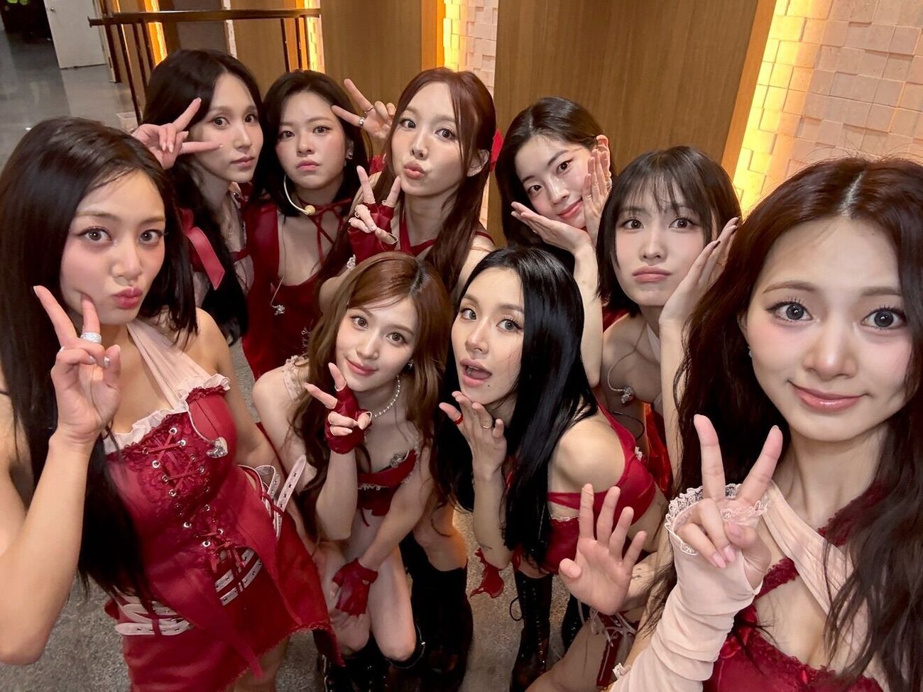 twice 引退 今だけまとめ売り な (@2cnzb) / X