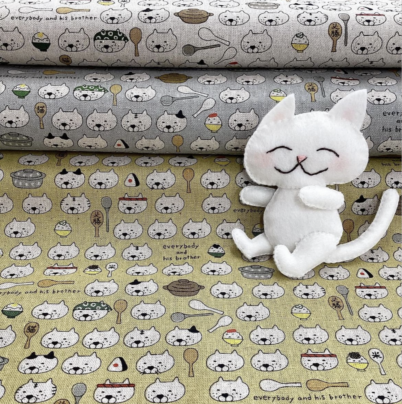 佐世保店 コットンこばやし ねこ柄 綿麻キャンバス 入荷