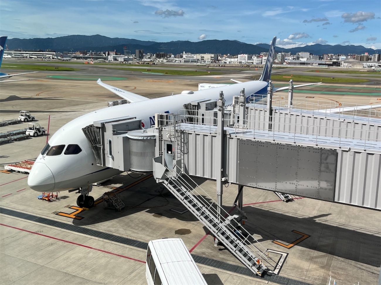 エバー航空BR105 特典ビジネスクラスで福岡から台北桃園空港へ