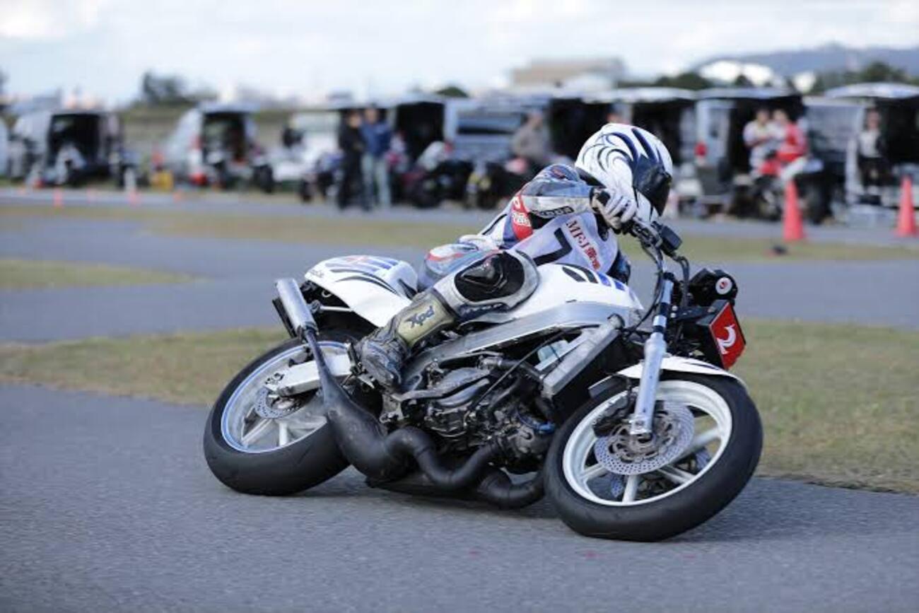 NSR250R MC21 ネイキッド (ジムカーナ仕様 CB400SF仕様) 再出品