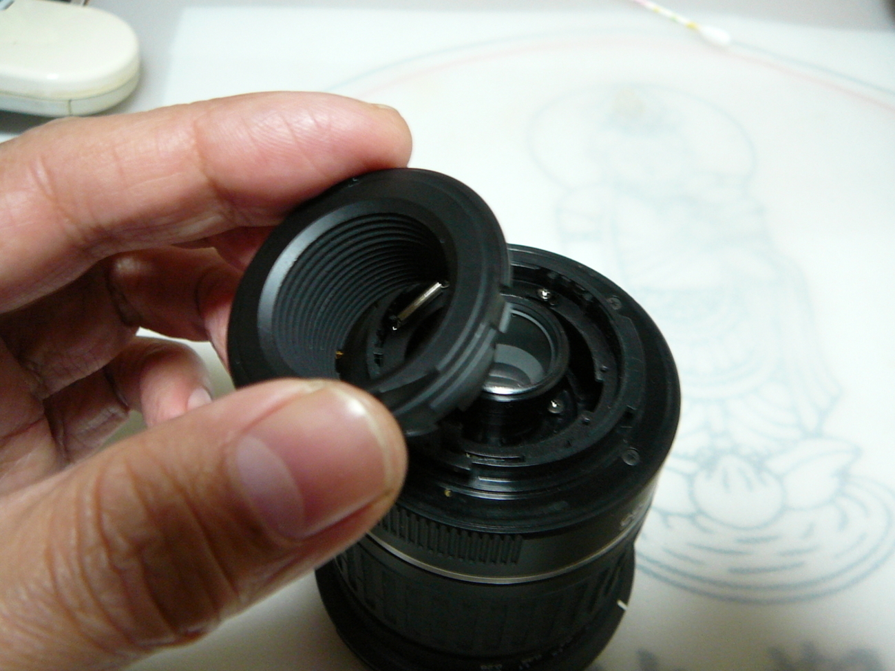 smc PENTAX-FA J Zoom 18-35mmF4-5.6 ALの分解 後玉 - カメラで遊ぼう