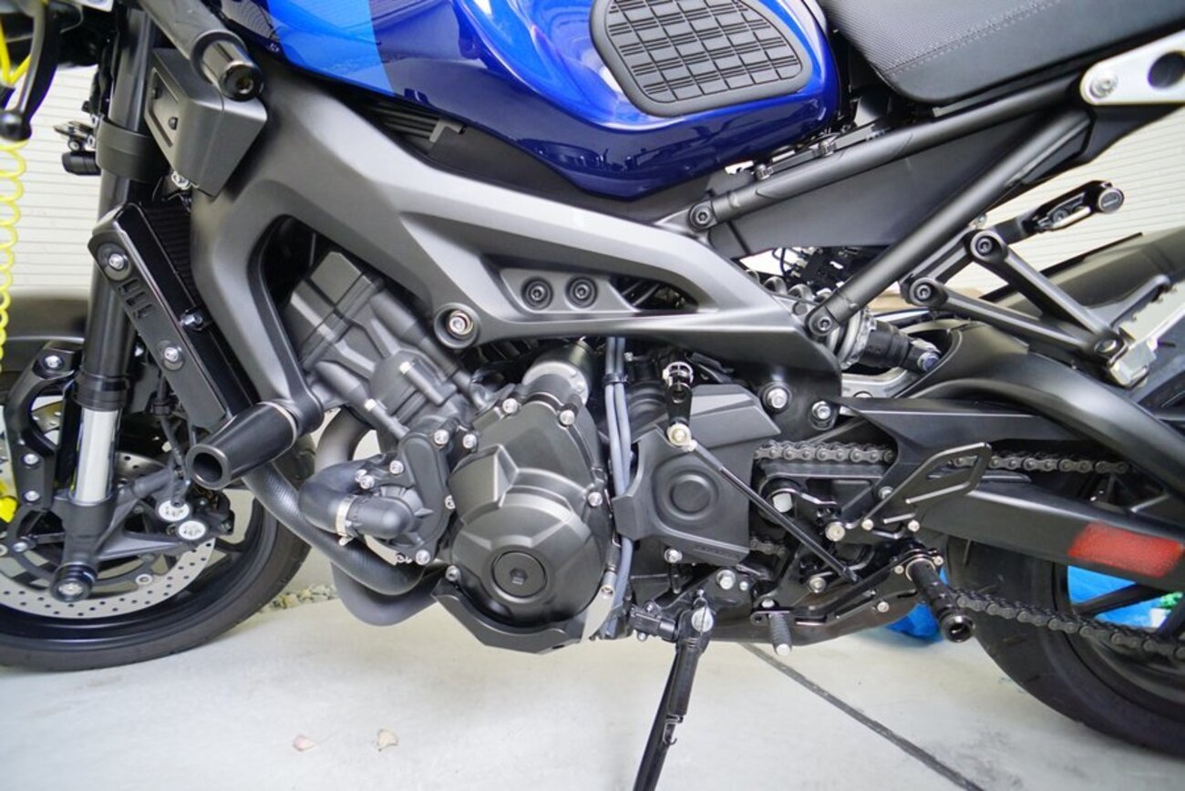 XSR900 バックステップ換装記。 - ゆっくり急げ